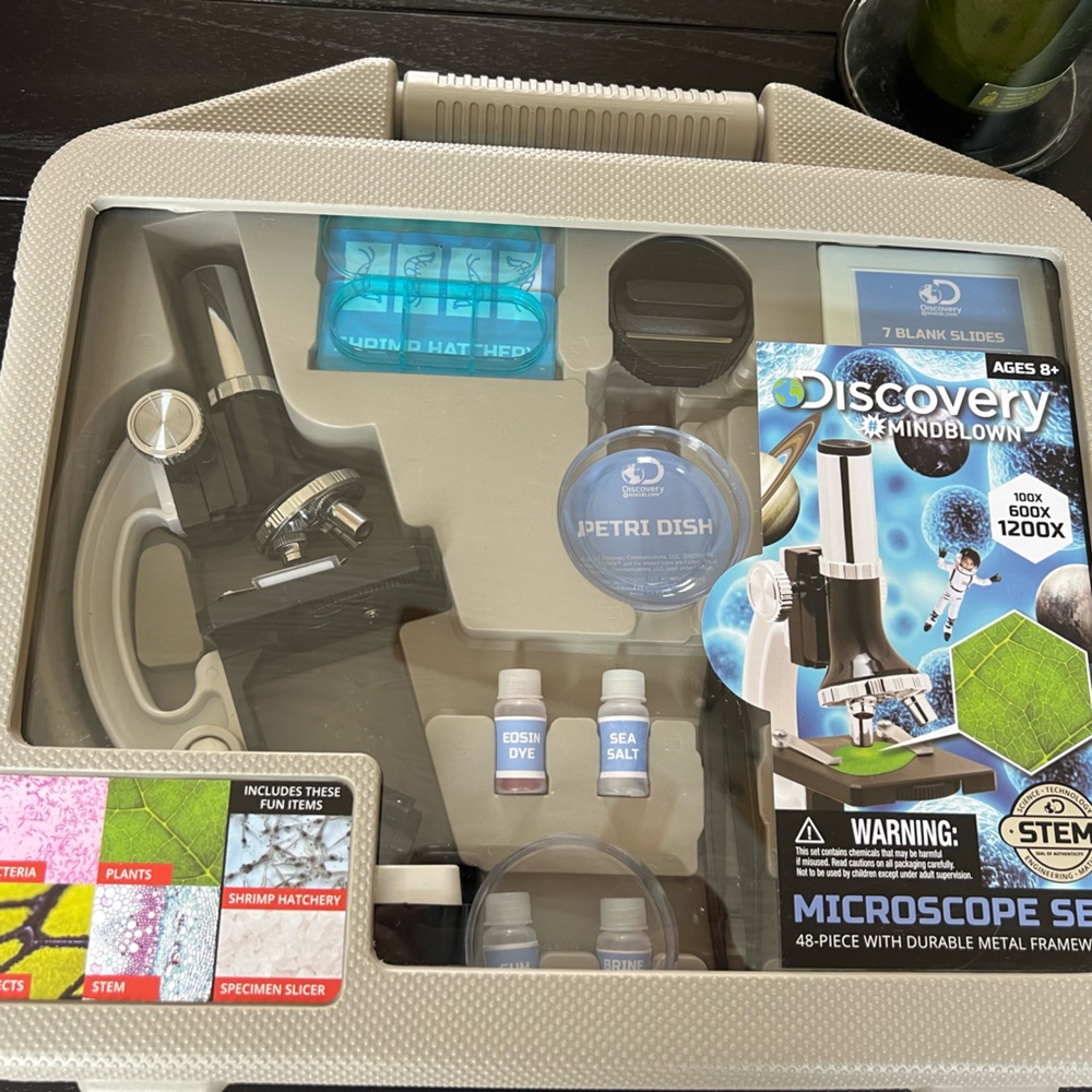 Discovery STEAM Microscope kids set. New Without Tags